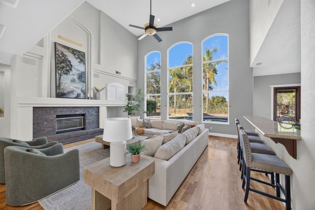 1511 Heredia Dr, Roseville, CA 95747