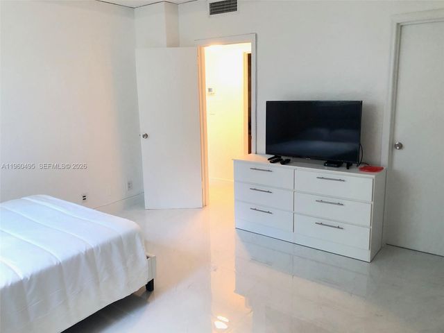 3901 S Ocean Dr 2J, Hollywood, FL 33019