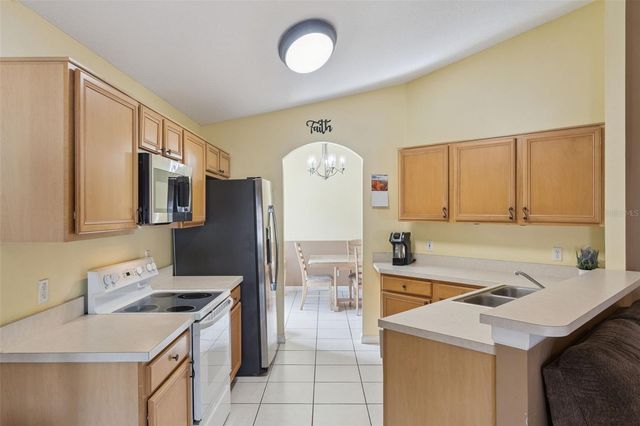 3136 CRANES COVE LOOP, Kissimmee, FL 34741
