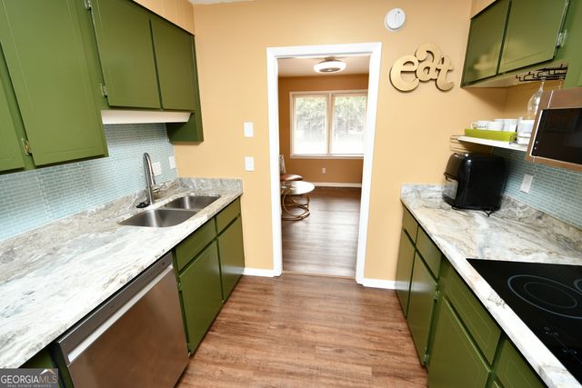 316 Meadowridge Drive, Warner Robins, GA 31093