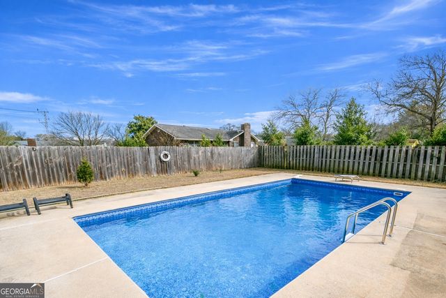 316 Meadowridge Drive, Warner Robins, GA 31093