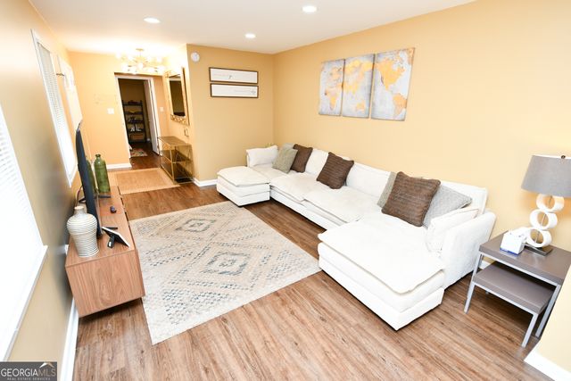 316 Meadowridge Drive, Warner Robins, GA 31093