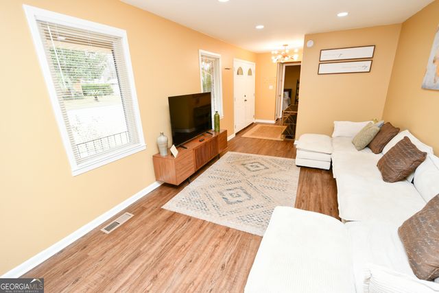 316 Meadowridge Drive, Warner Robins, GA 31093