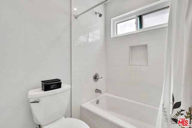 5674 Windsor Way 210, Culver City, CA 90230