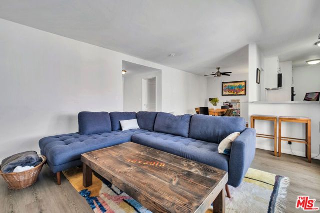 5674 Windsor Way 210, Culver City, CA 90230