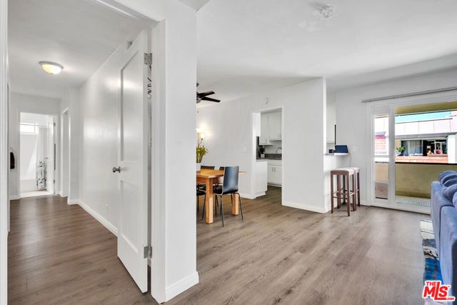 5674 Windsor Way 210, Culver City, CA 90230
