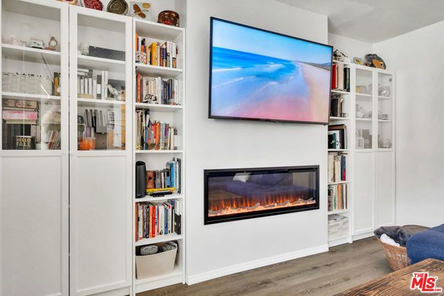 5674 Windsor Way 210, Culver City, CA 90230