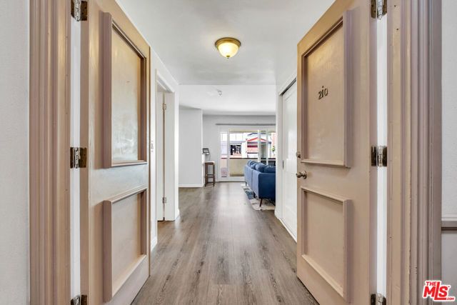 5674 Windsor Way 210, Culver City, CA 90230