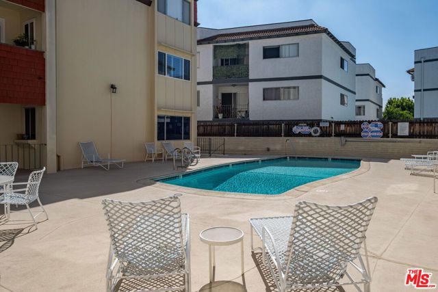 5674 Windsor Way 210, Culver City, CA 90230