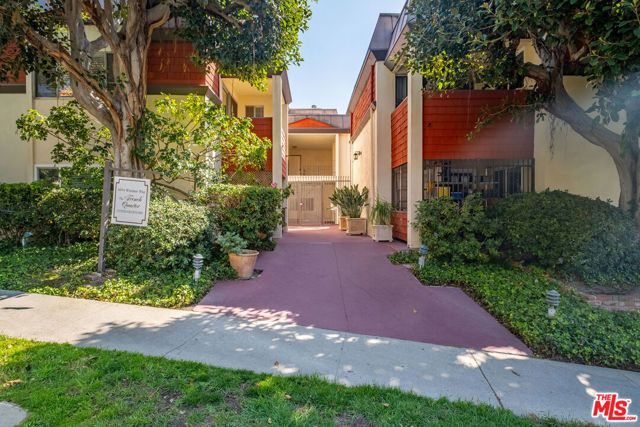 5674 Windsor Way 210, Culver City, CA 90230