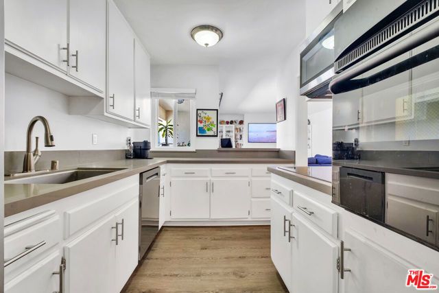 5674 Windsor Way 210, Culver City, CA 90230