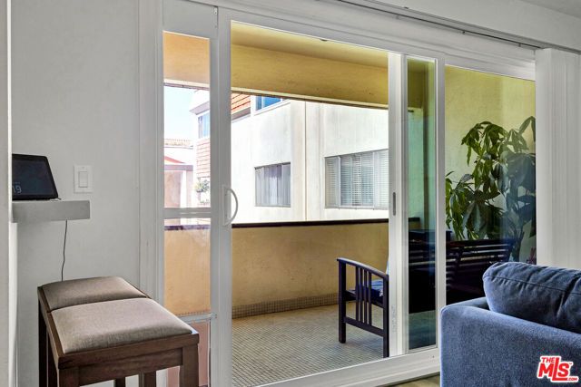 5674 Windsor Way 210, Culver City, CA 90230