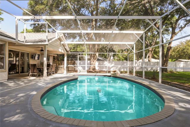 2635 LAKE LANDING BOULEVARD, Eustis, FL 32726