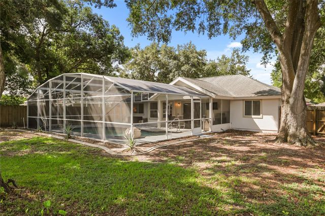 2635 LAKE LANDING BOULEVARD, Eustis, FL 32726