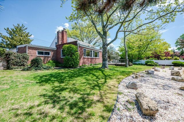 593 Pearl Street, Oceanside, NY 11572