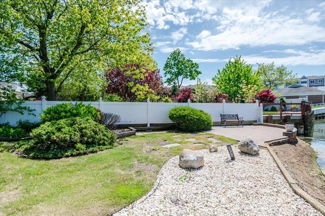 593 Pearl Street, Oceanside, NY 11572