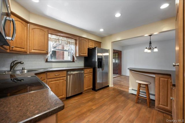 593 Pearl Street, Oceanside, NY 11572