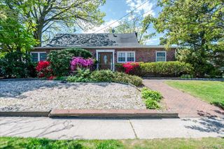 593 Pearl Street, Oceanside, NY 11572