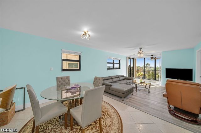 4260 SE 20th PL 401, Cape Coral, FL 33904