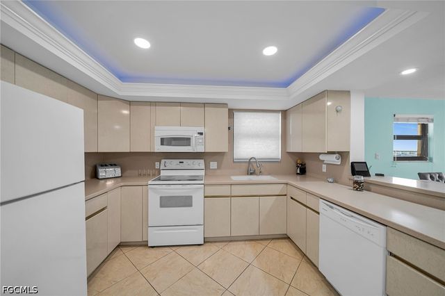4260 SE 20th PL 401, Cape Coral, FL 33904