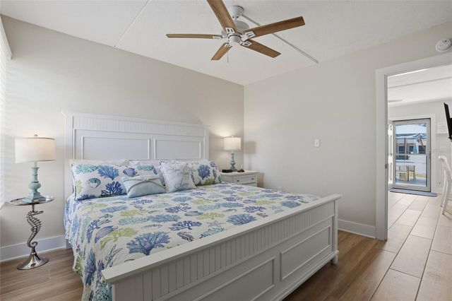 5950 MIDNIGHT PASS ROAD 101, Sarasota, FL 34242