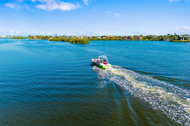 5950 MIDNIGHT PASS ROAD 101, Sarasota, FL 34242