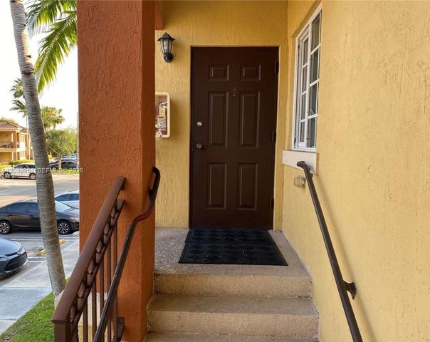 930 NE 34th Avenue 202, Homestead, FL 33033