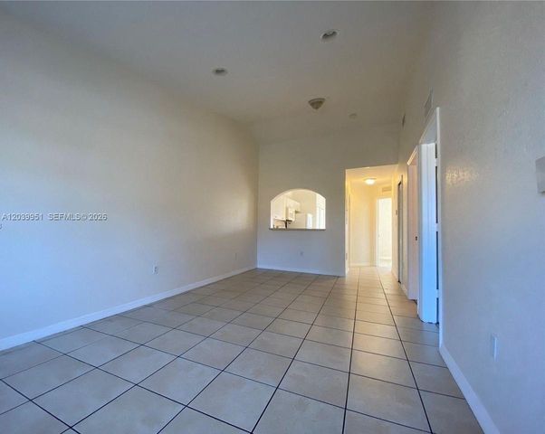 930 NE 34th Avenue 202, Homestead, FL 33033