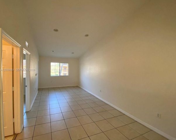 930 NE 34th Avenue 202, Homestead, FL 33033