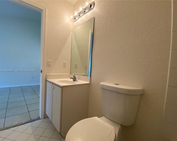 930 NE 34th Avenue 202, Homestead, FL 33033