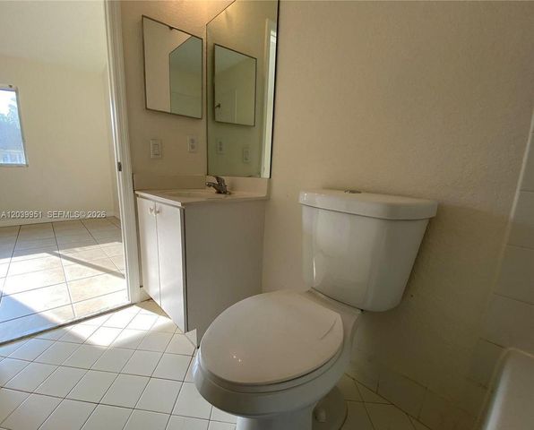 930 NE 34th Avenue 202, Homestead, FL 33033