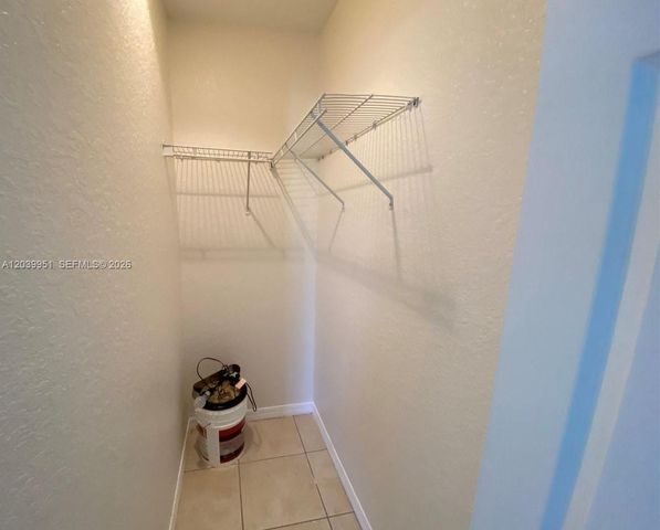 930 NE 34th Avenue 202, Homestead, FL 33033