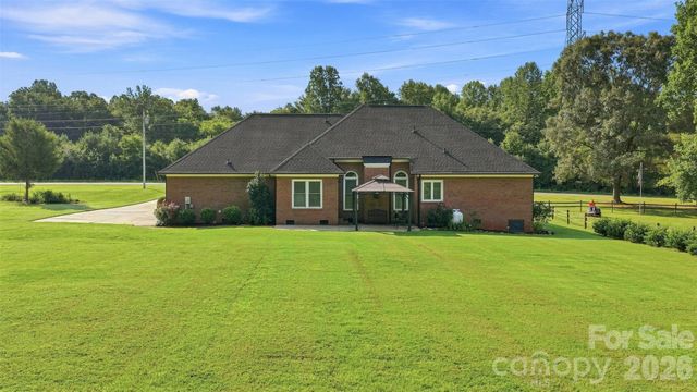 935 Killian Road, Stanley, NC 28164