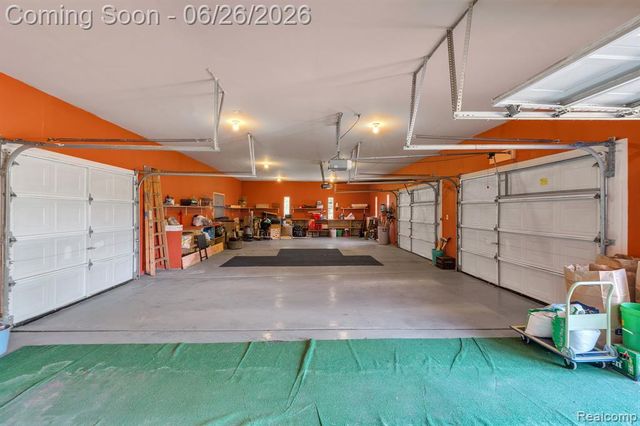 21362 Lahser Road, Southfield, MI 48033