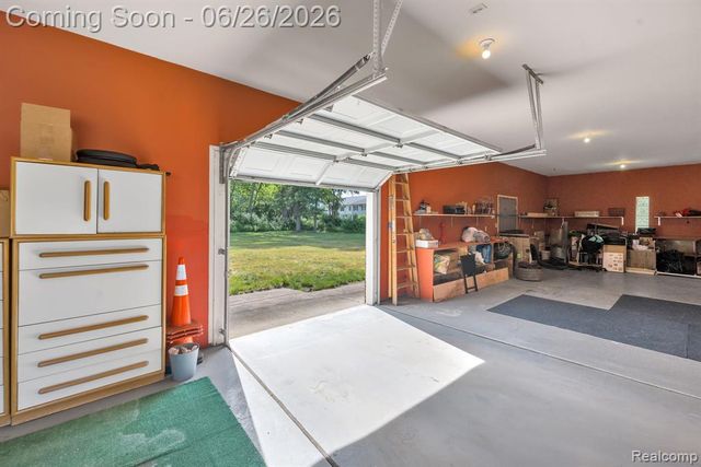 21362 Lahser Road, Southfield, MI 48033