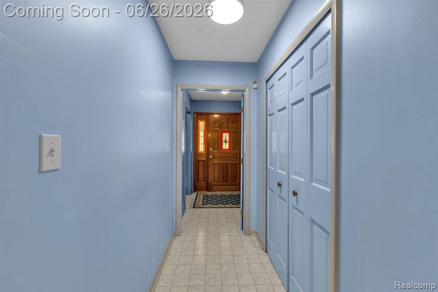 21362 Lahser Road, Southfield, MI 48033