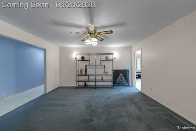21362 Lahser Road, Southfield, MI 48033