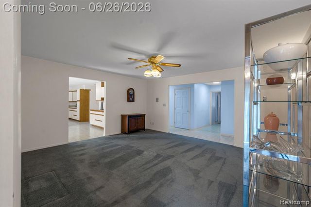 21362 Lahser Road, Southfield, MI 48033