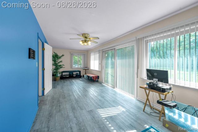 21362 Lahser Road, Southfield, MI 48033
