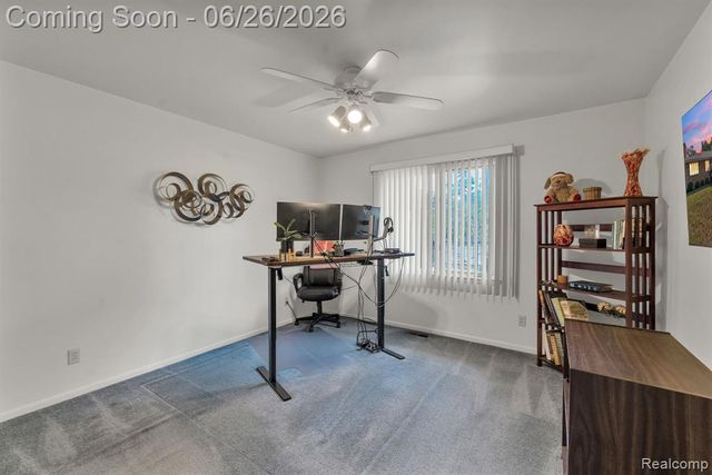 21362 Lahser Road, Southfield, MI 48033