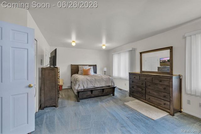 21362 Lahser Road, Southfield, MI 48033