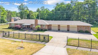 21362 Lahser Road, Southfield, MI 48033
