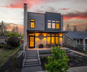 337 NW Columbia Street 1 & 2, Bend, OR 97703