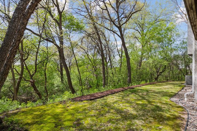 5000 Malibu Drive, Edina, MN 55436