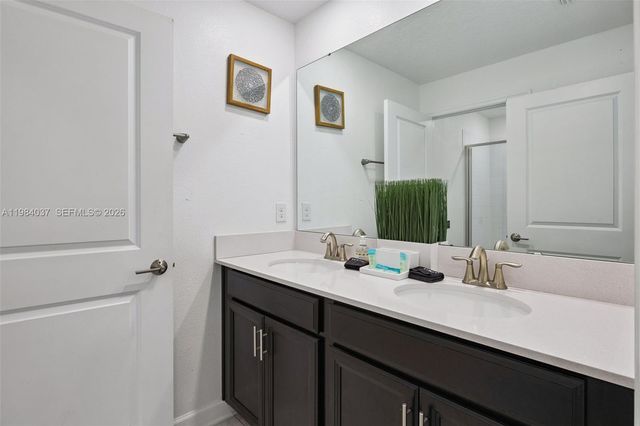 992 Leasder St, Other City - In The State Of Florida, FL 33896