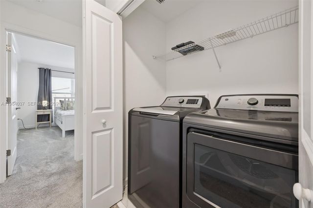 992 Leasder St, Other City - In The State Of Florida, FL 33896