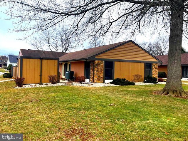 21 ABBEY COURT, Carlisle, PA 17015