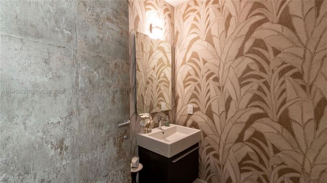 2675 S Bayshore Dr 603S, Miami, FL 33133