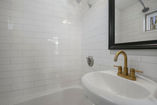 12 Stebbins Street, Chicopee, MA 01020