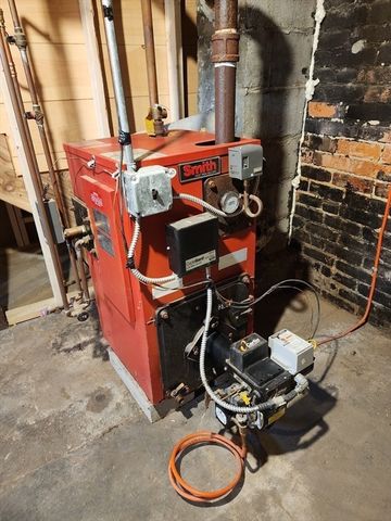 12 Stebbins Street, Chicopee, MA 01020